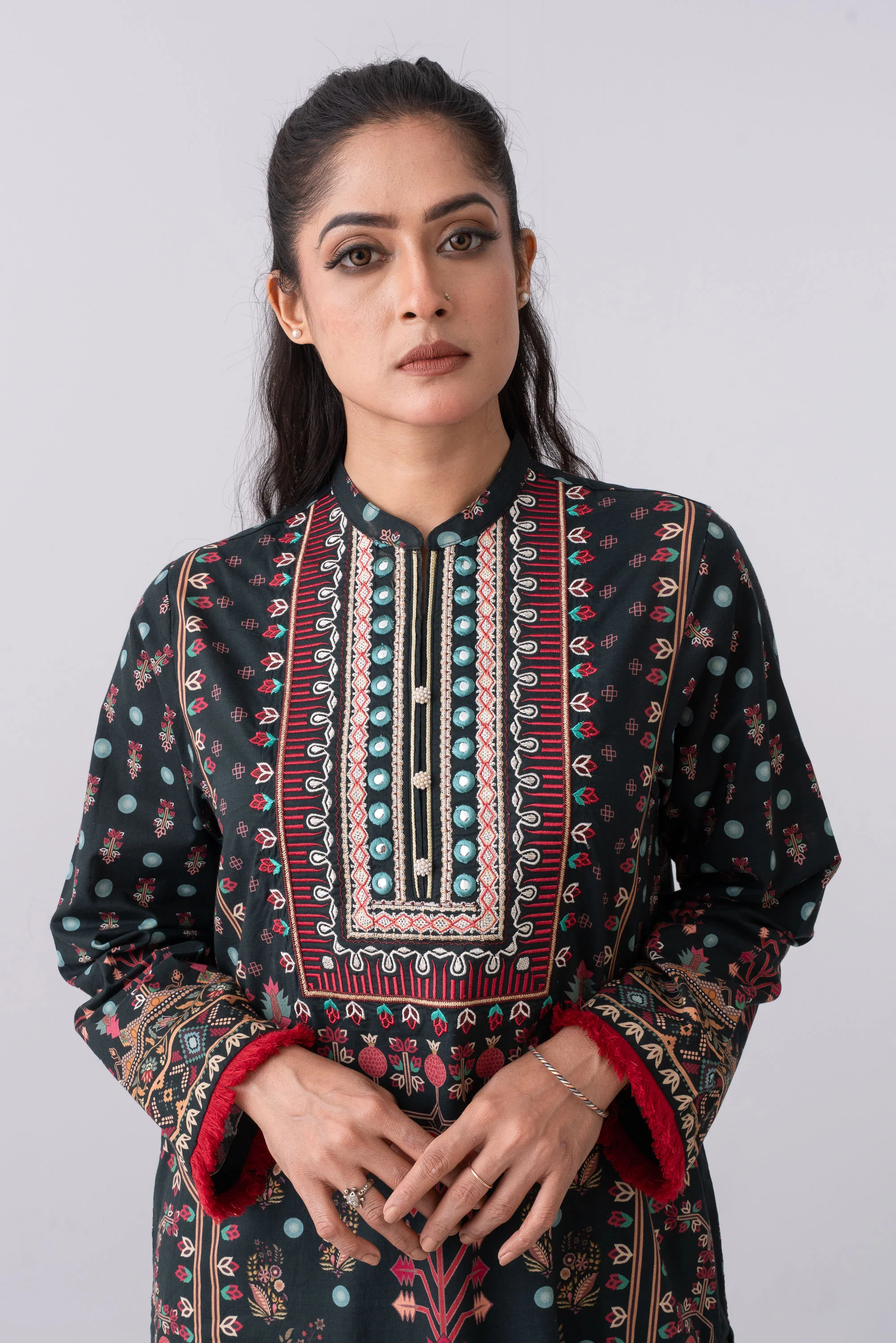 Relaxed Fit Digital Printed Two-Piece Lawn Kameez Suit - Image 10
