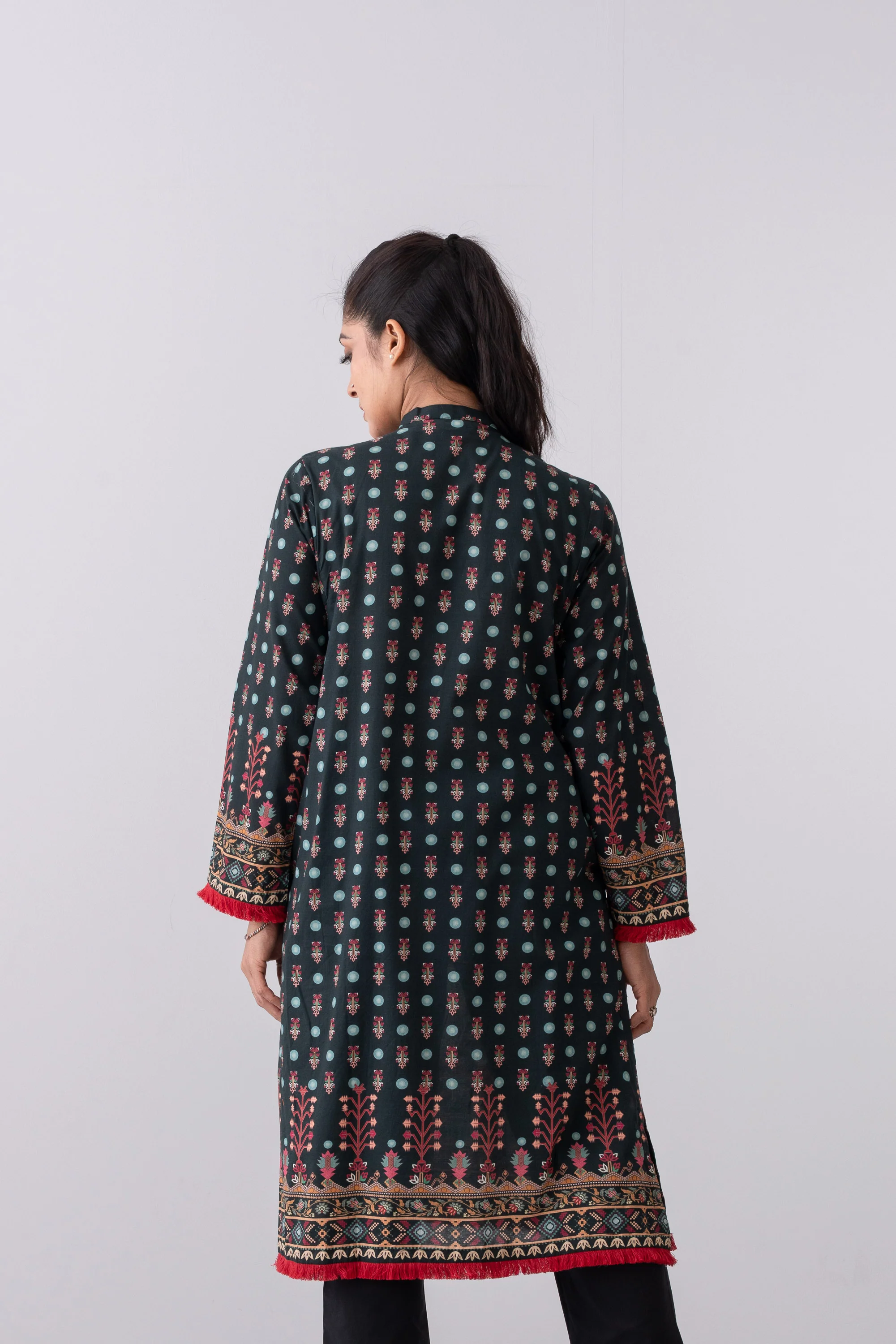 Relaxed Fit Digital Printed Two-Piece Lawn Kameez Suit - Image 8