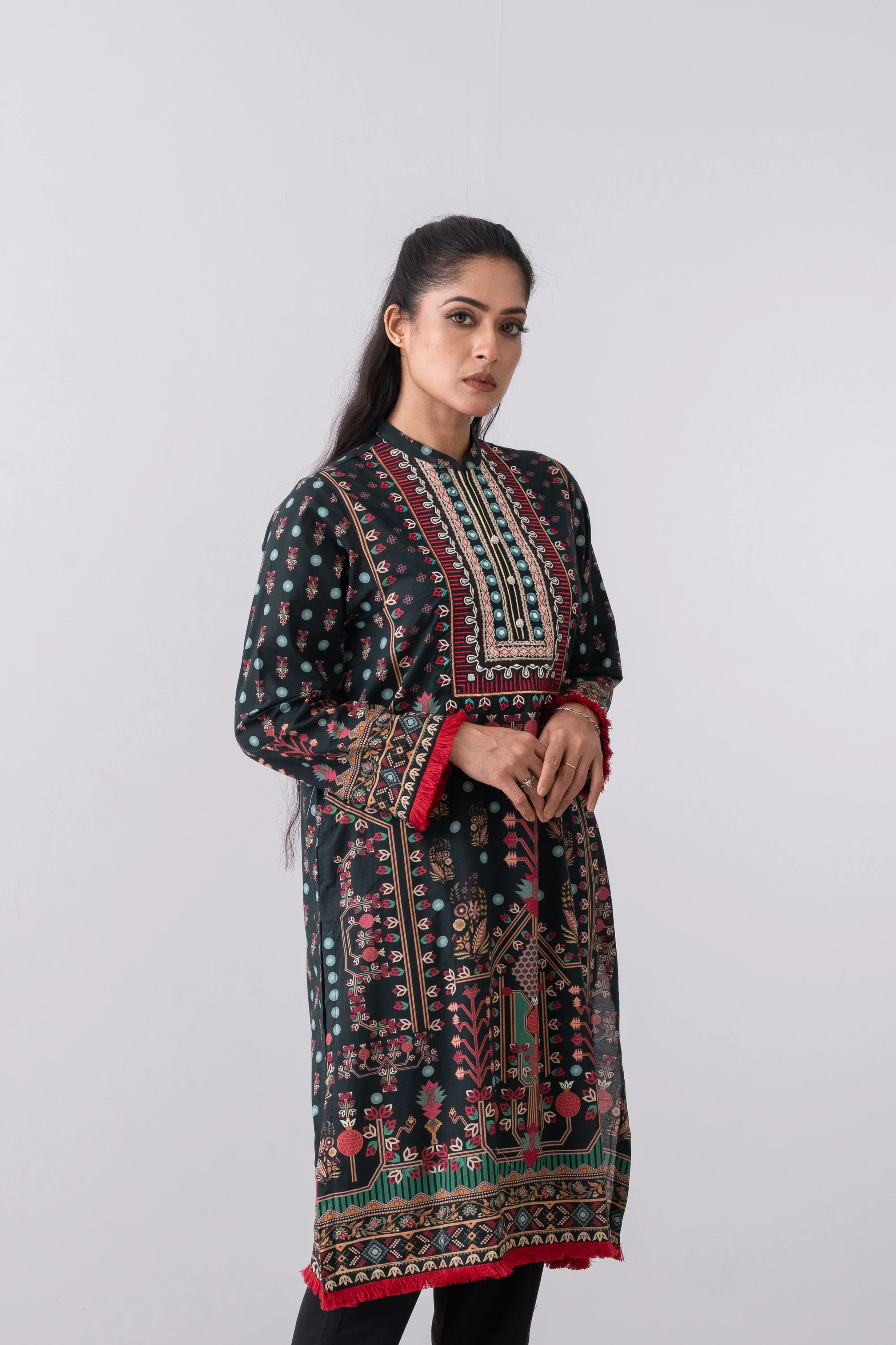 Relaxed Fit Digital Printed Two-Piece Lawn Kameez Suit - Image 9