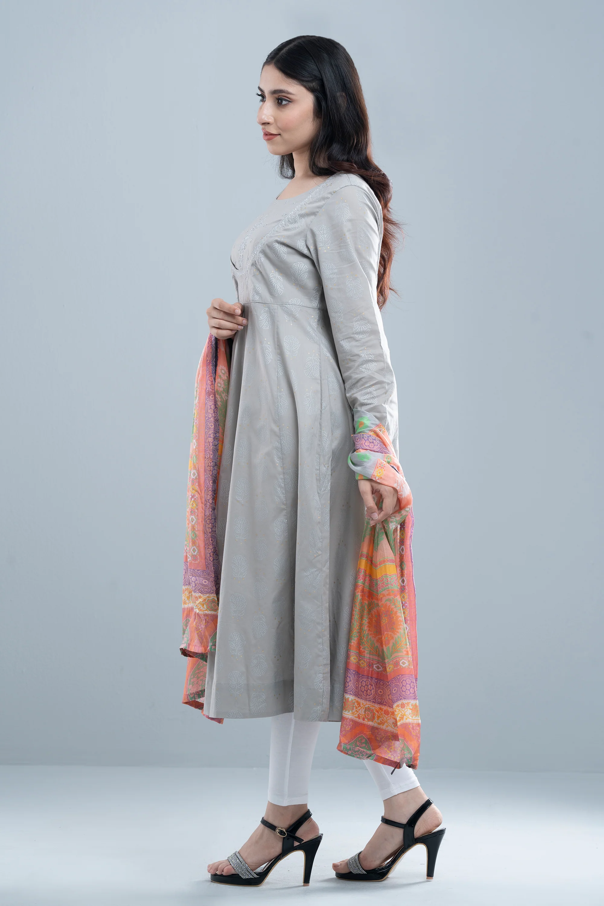 Smart Fit Embroidered Two-Piece Lawn with Silk Dupatta - Image 10