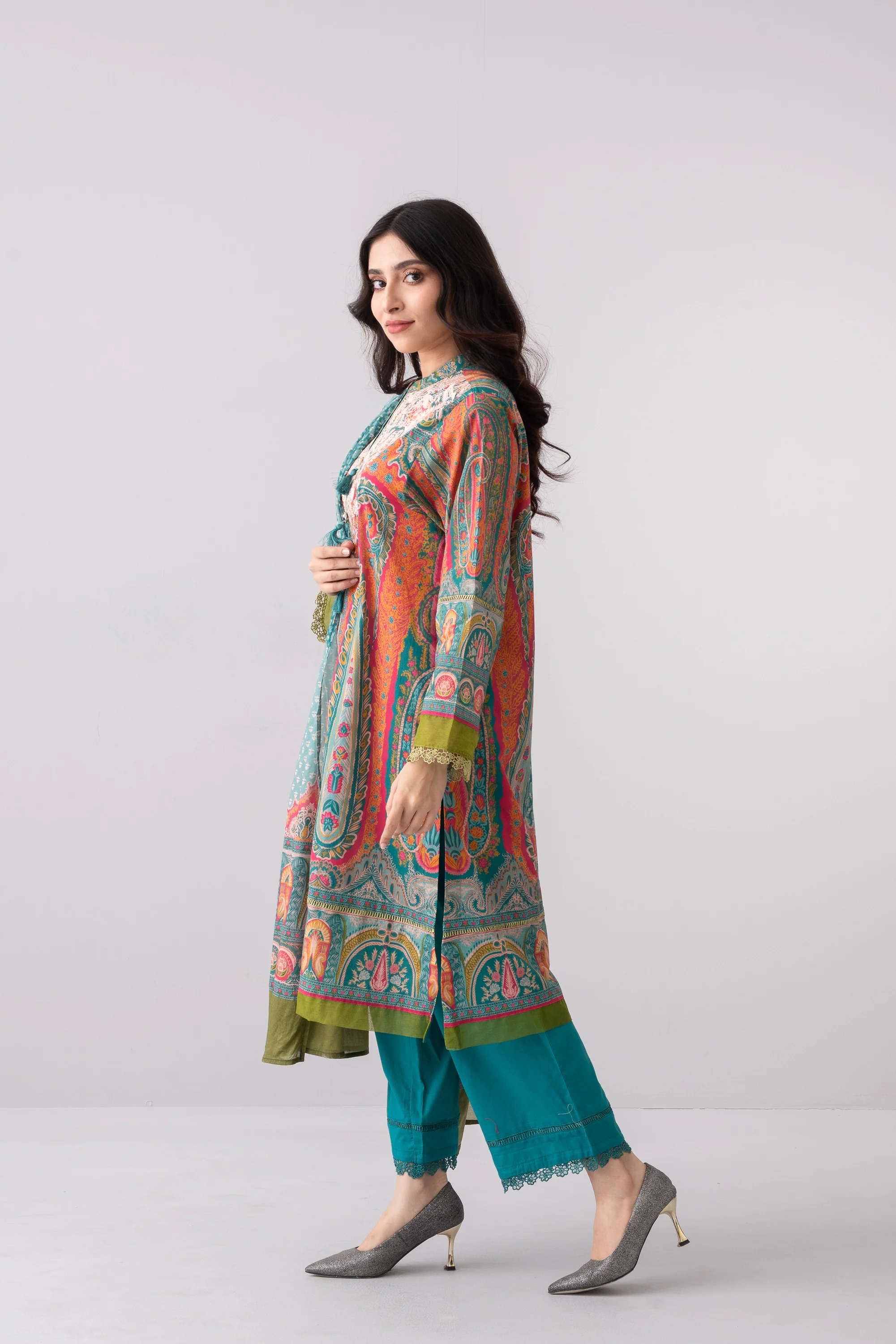 Digital Printed Three Piece Lawn Salwar Kameez Suit - Image 8