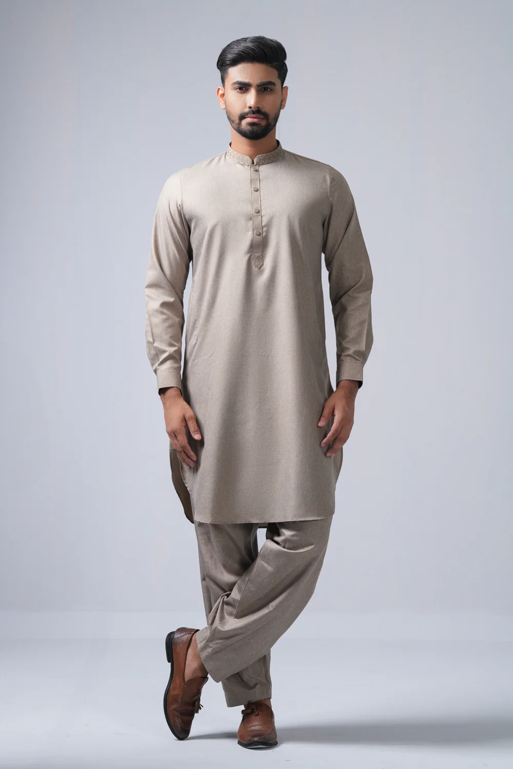 Regular Fit Embroidered Semi-Formal Kabli Set - Image 3