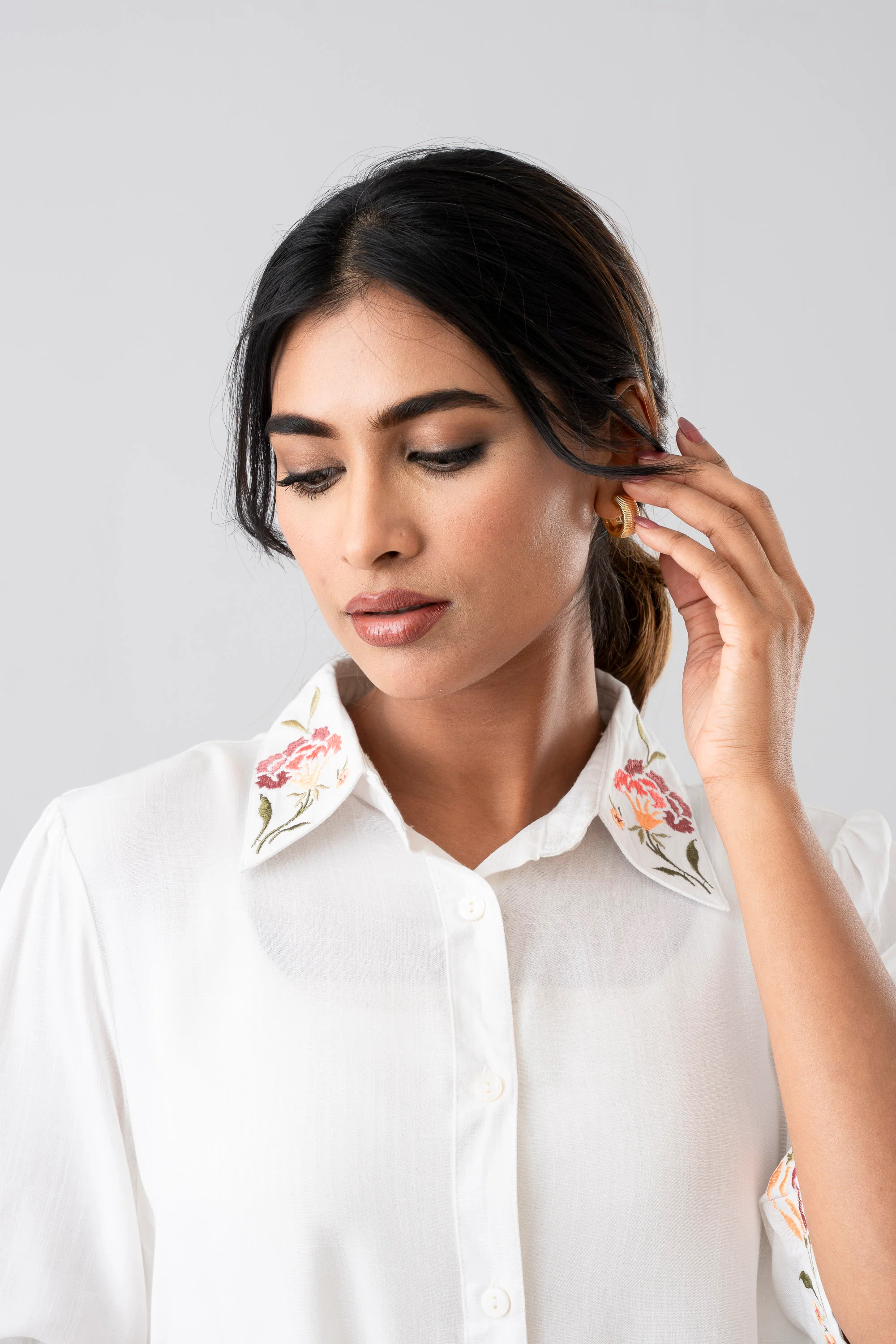 Relaxed Fit Embroidered Viscose Casual Shirt - Image 5