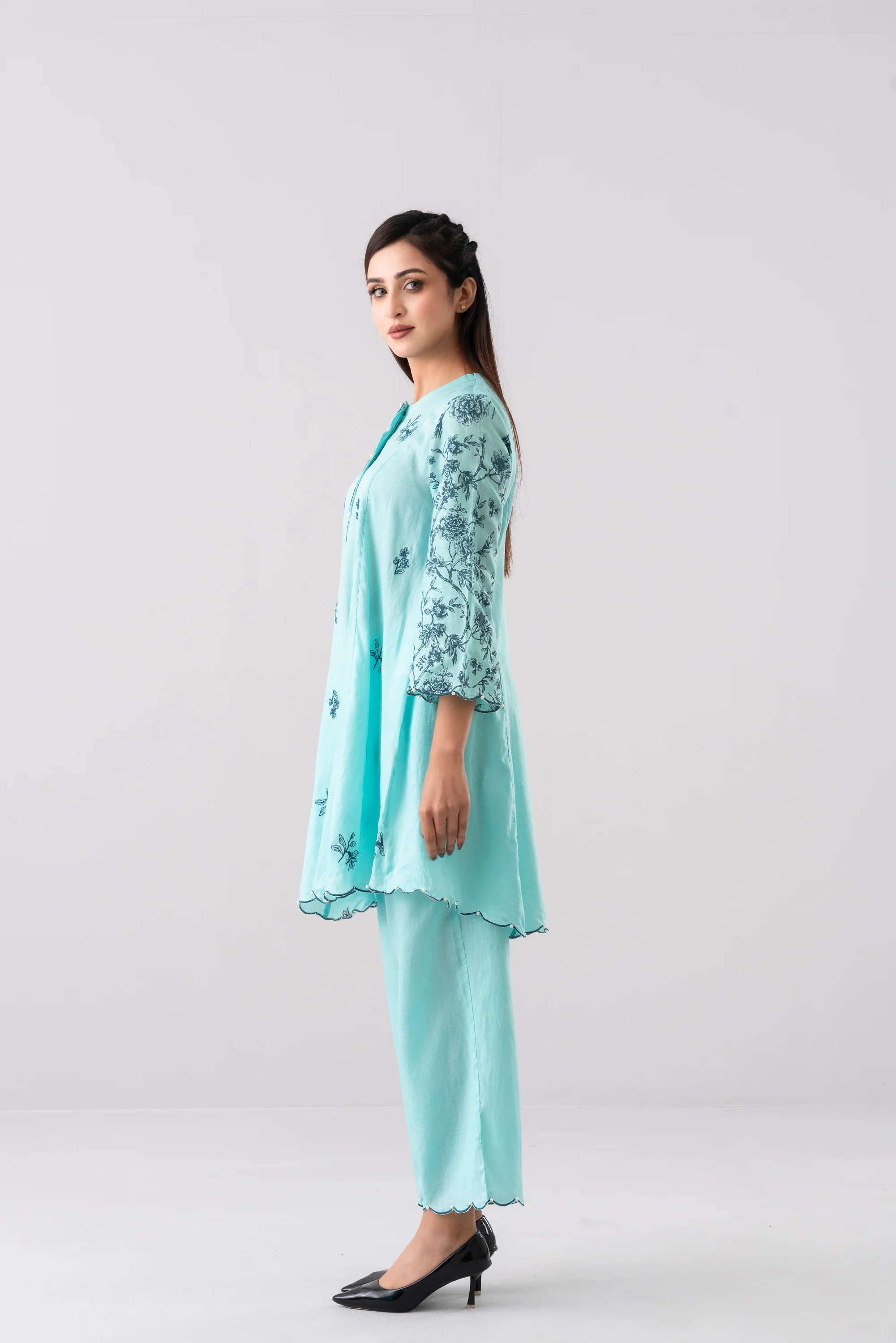 Smart Fit Floral Embroidered Two-Piece Semi-Formal Ethnic Set - Image 3