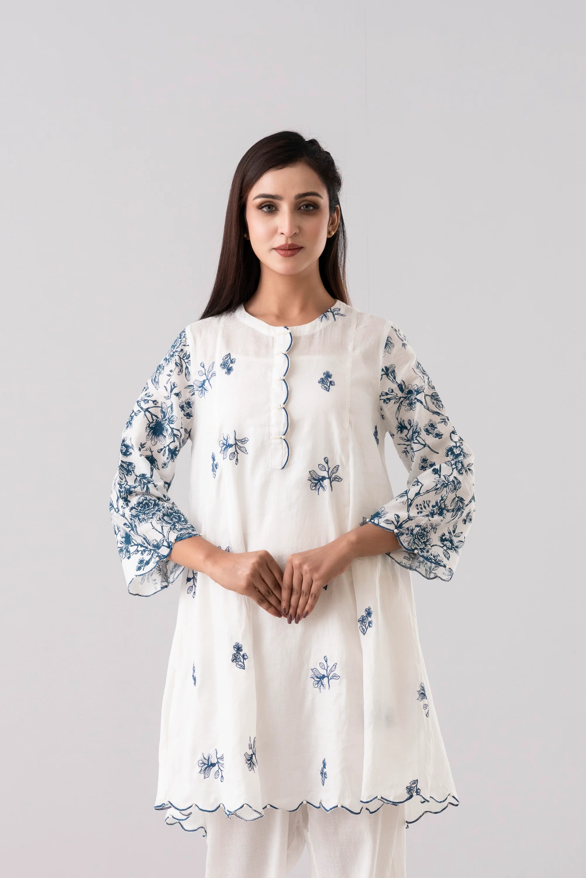 Smart Fit Floral Embroidered Two-Piece Semi-Formal Ethnic Set - Image 8