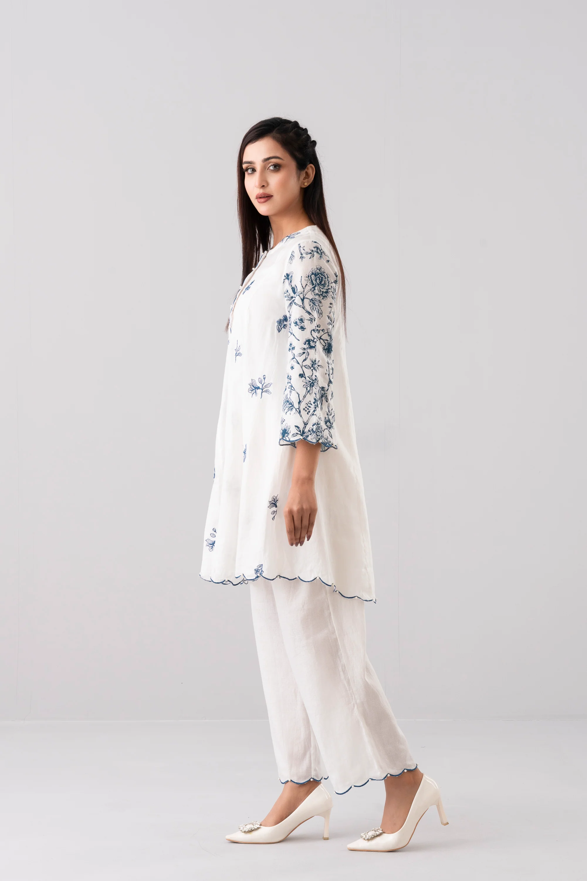 Smart Fit Floral Embroidered Two-Piece Semi-Formal Ethnic Set - Image 9