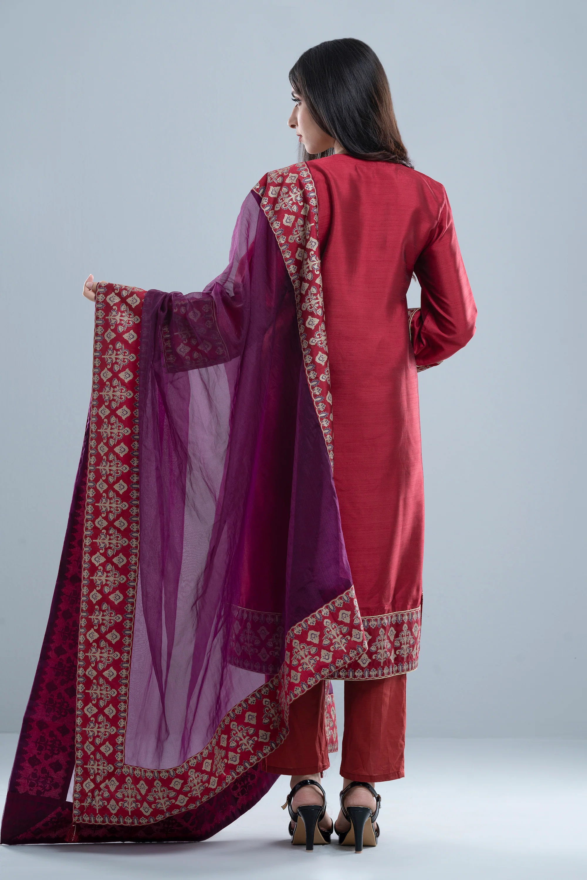 Smart Fit Embroidered Formal Two-Piece Ethnic Set with Organza Dupatta - Image 4