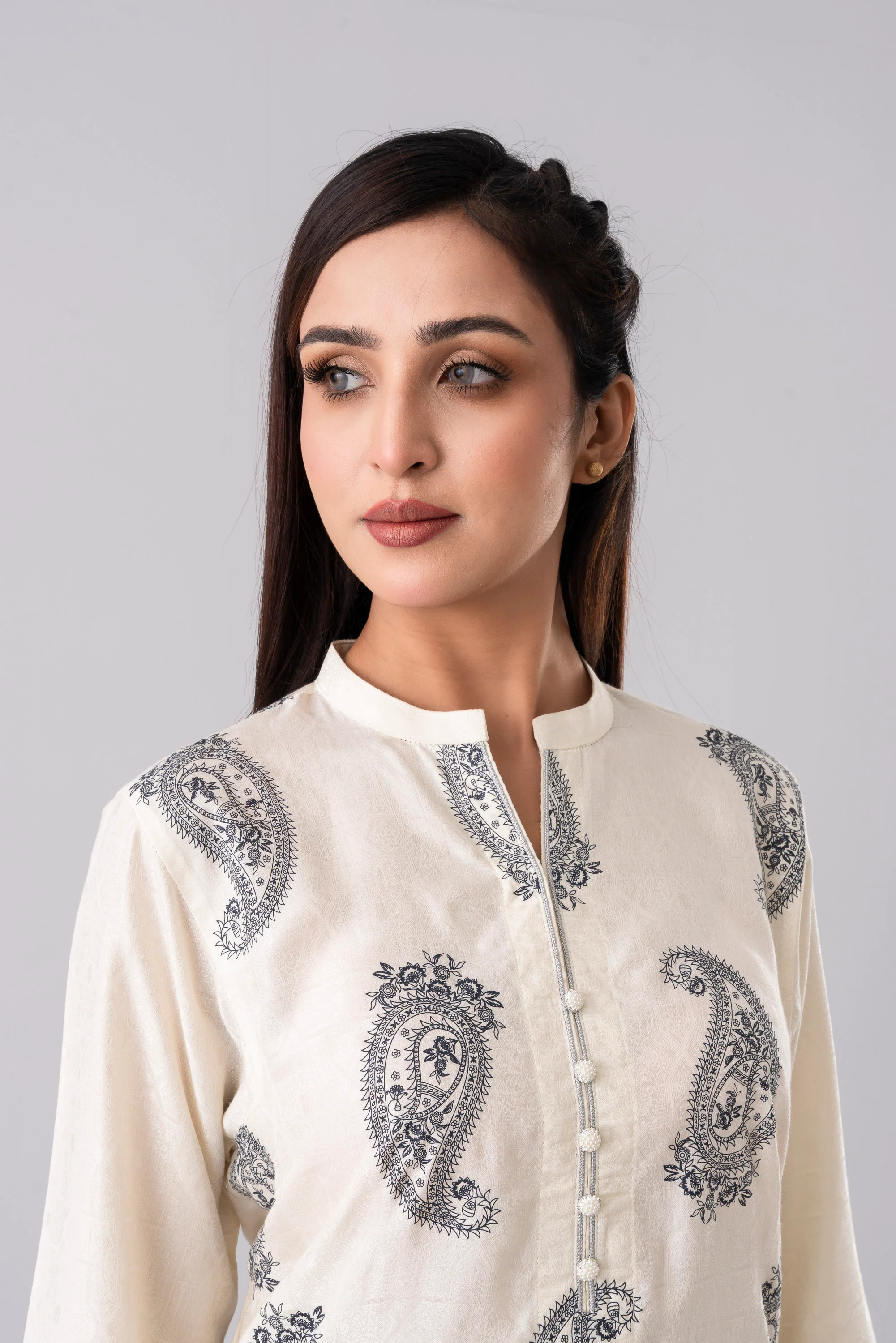 Relaxed Fit Semi-Formal Two-Piece Ethnic Set - Image 11