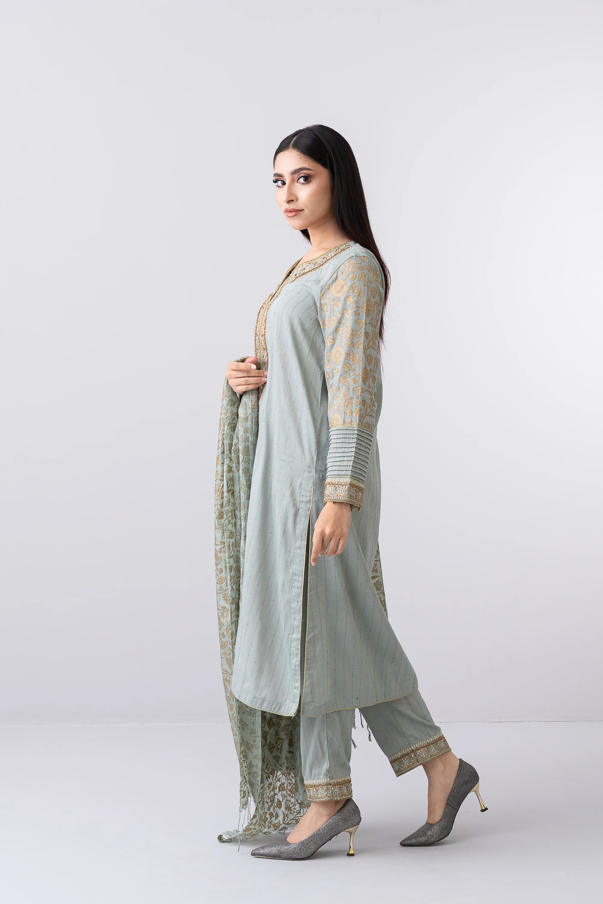 Smart Fit Embroidered Three-Piece Formal Ethnic Set - Image 9