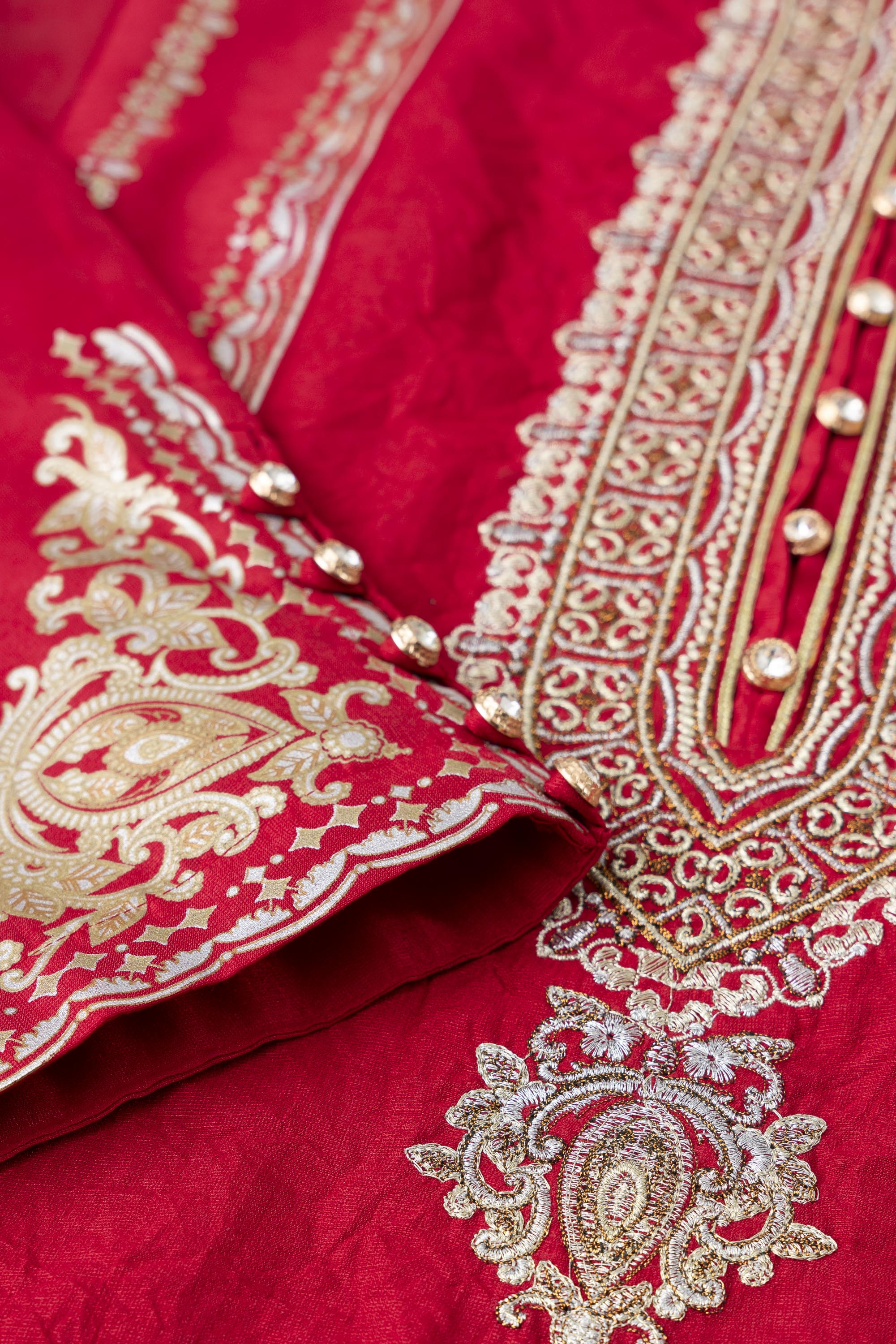 Relaxed Fit Embroidered Three-Piece Ethnic Set with Organza Dupatta - Image 6
