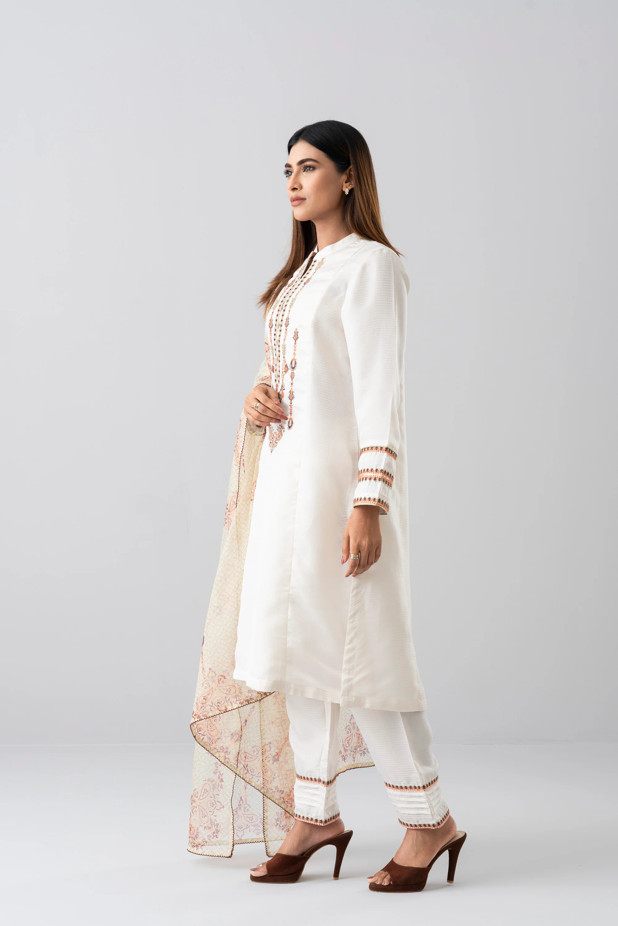 Smart Fit Embroidered Three-Piece Formal Ethnic Set with Organza Dupatta - Image 3