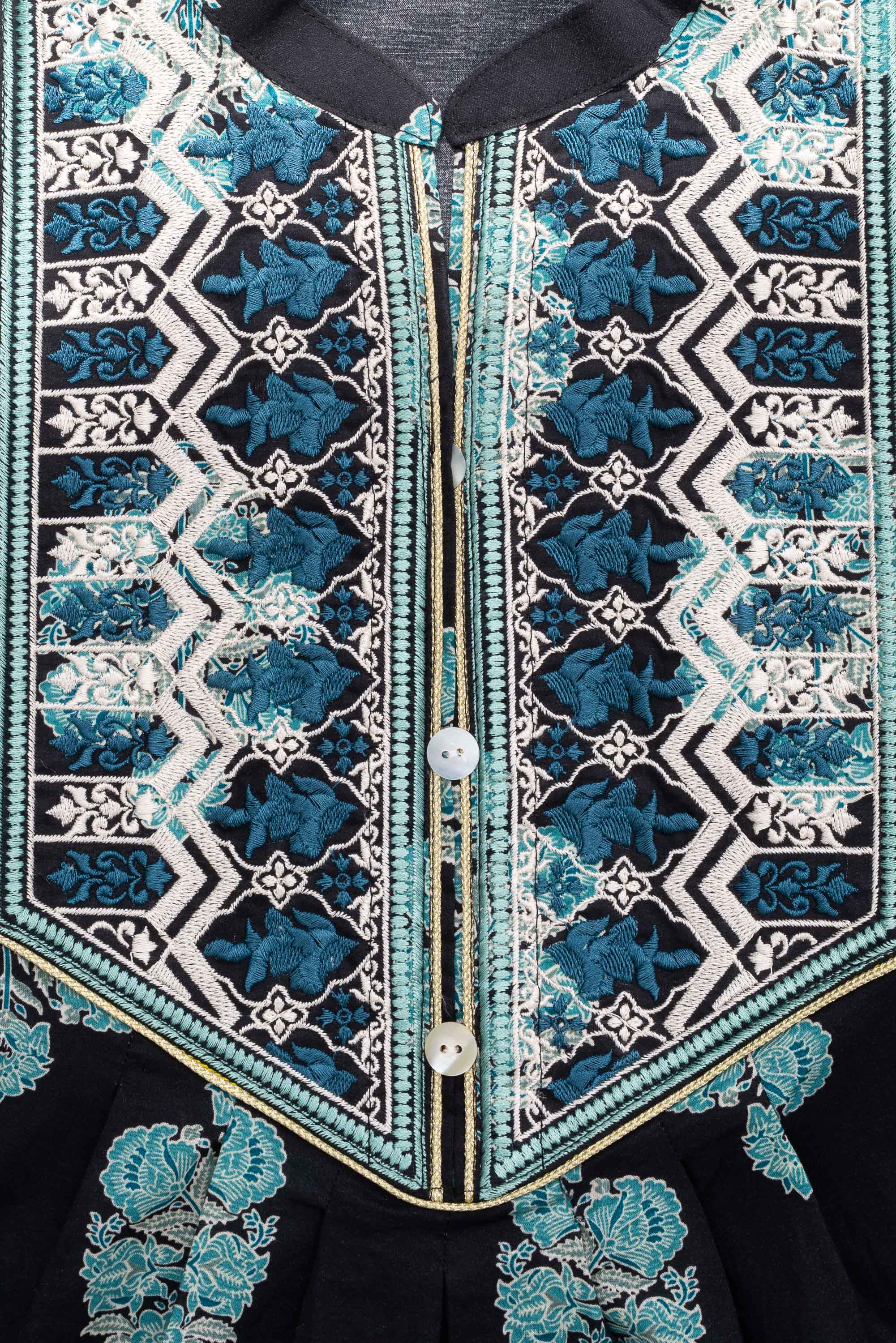 Relaxed Fit Embroidered Ethnic Kurta - Image 6