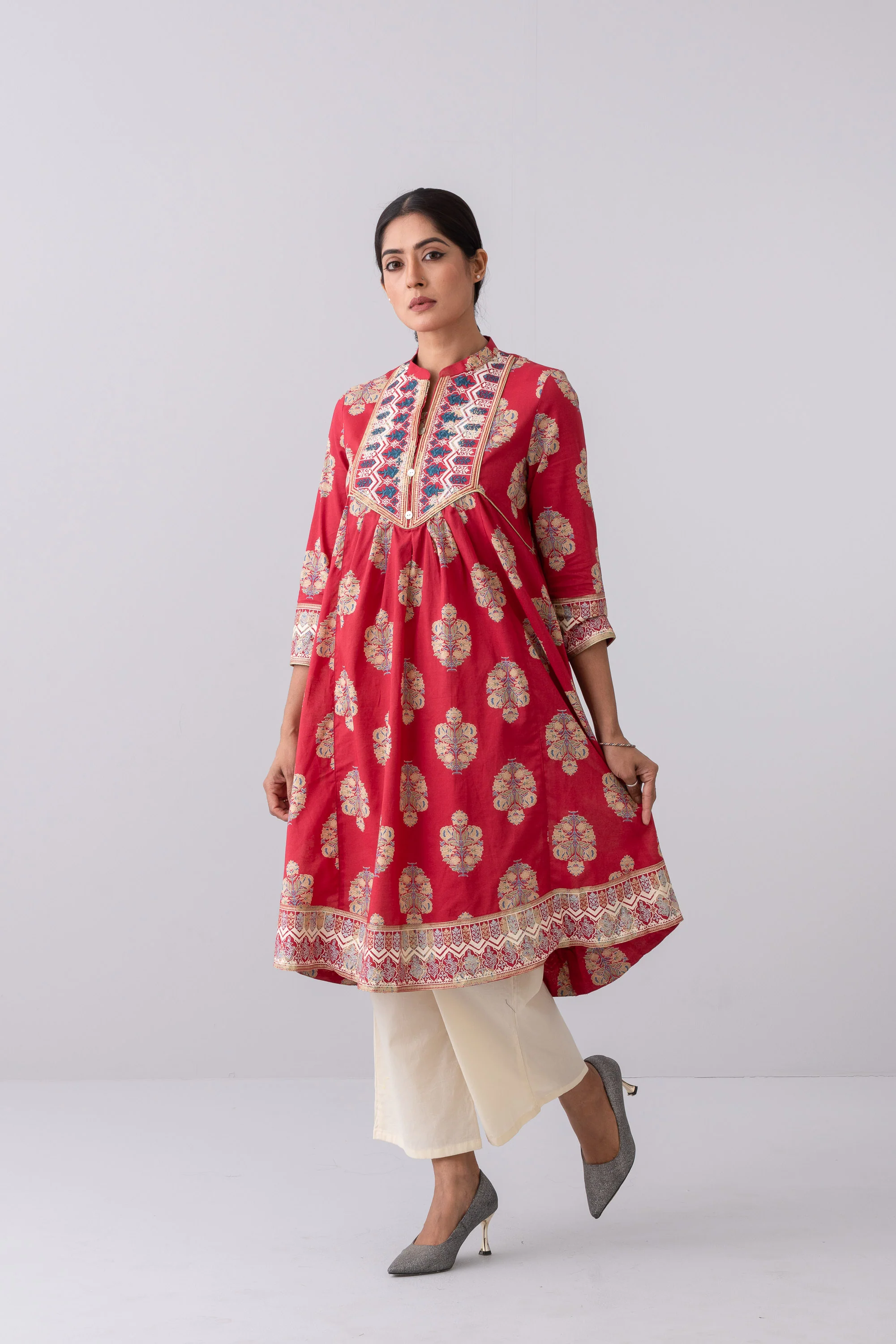 Relaxed Fit Embroidered Ethnic Kurta - Image 7
