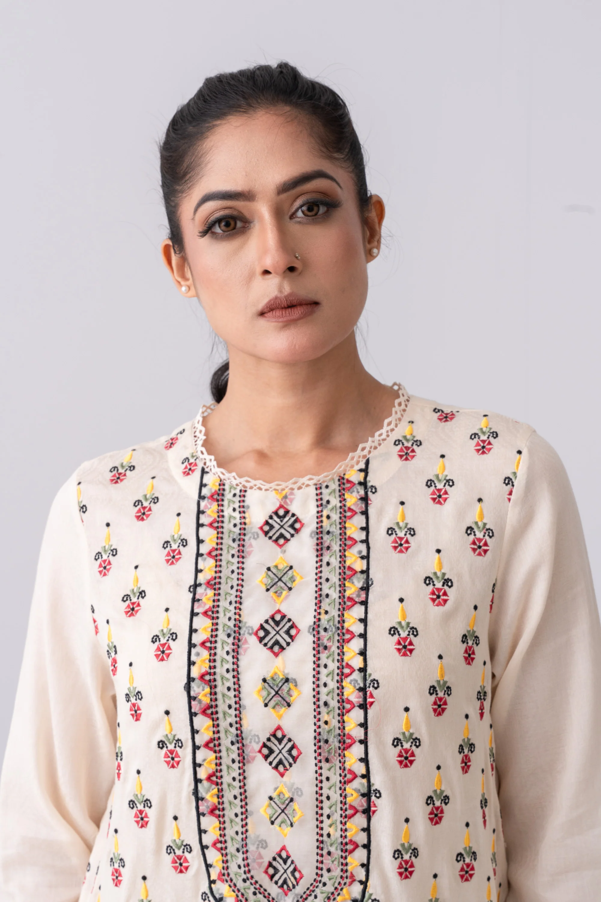 Smart Fit Mid-Length One-Piece Lawn Kurta - Image 10
