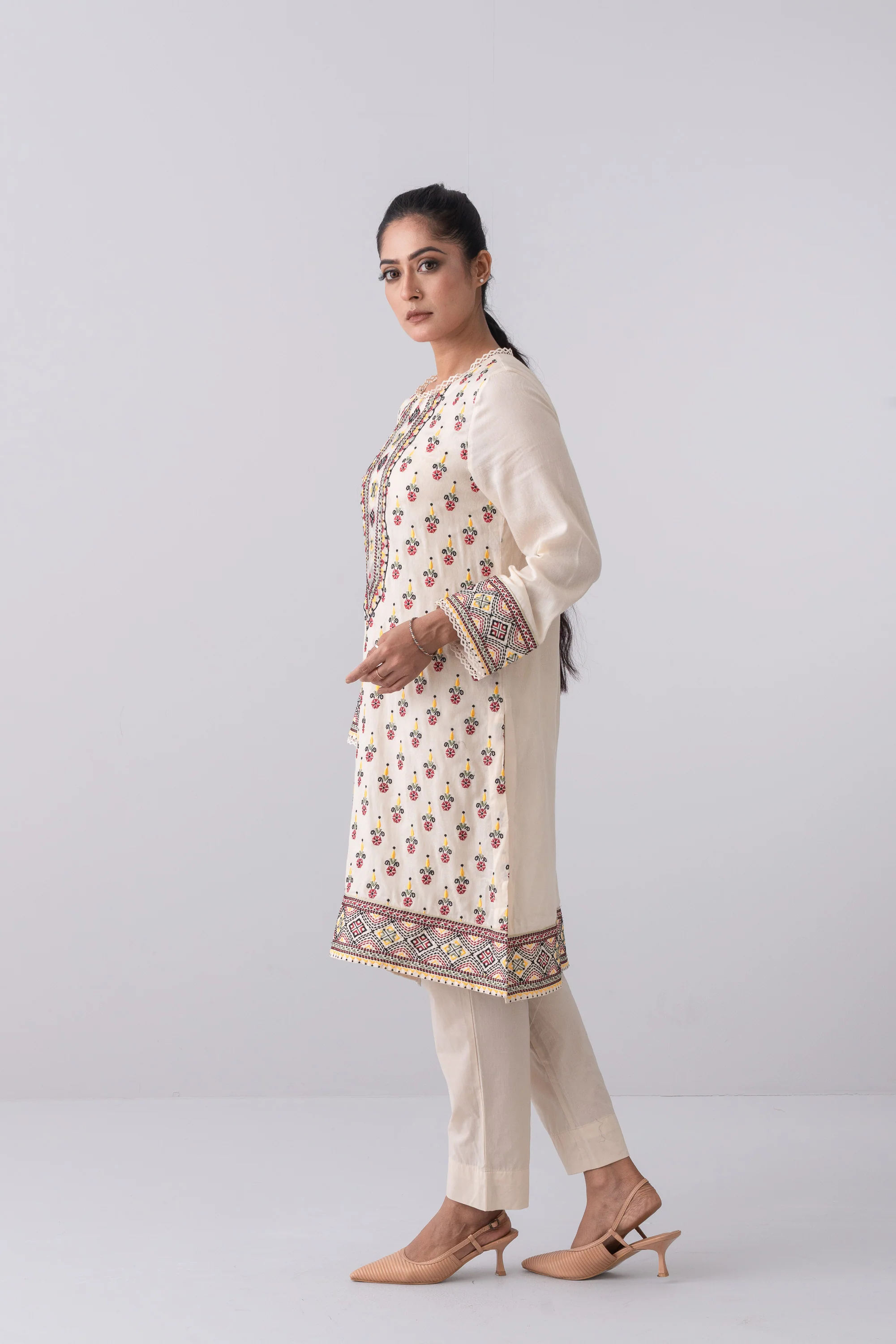 Smart Fit Mid-Length One-Piece Lawn Kurta - Image 8