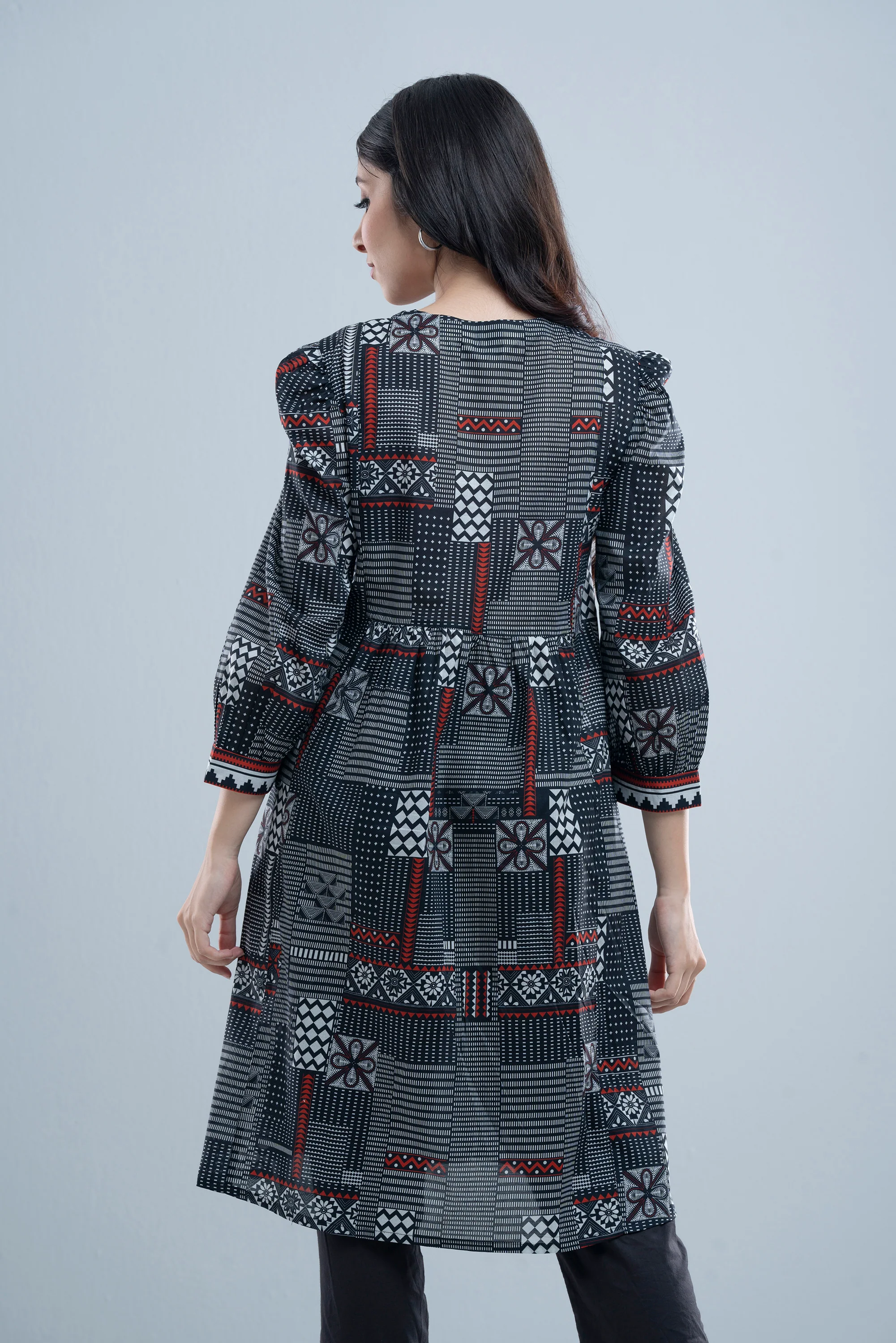Smart Fit Printed Lawn Kurta - Image 11