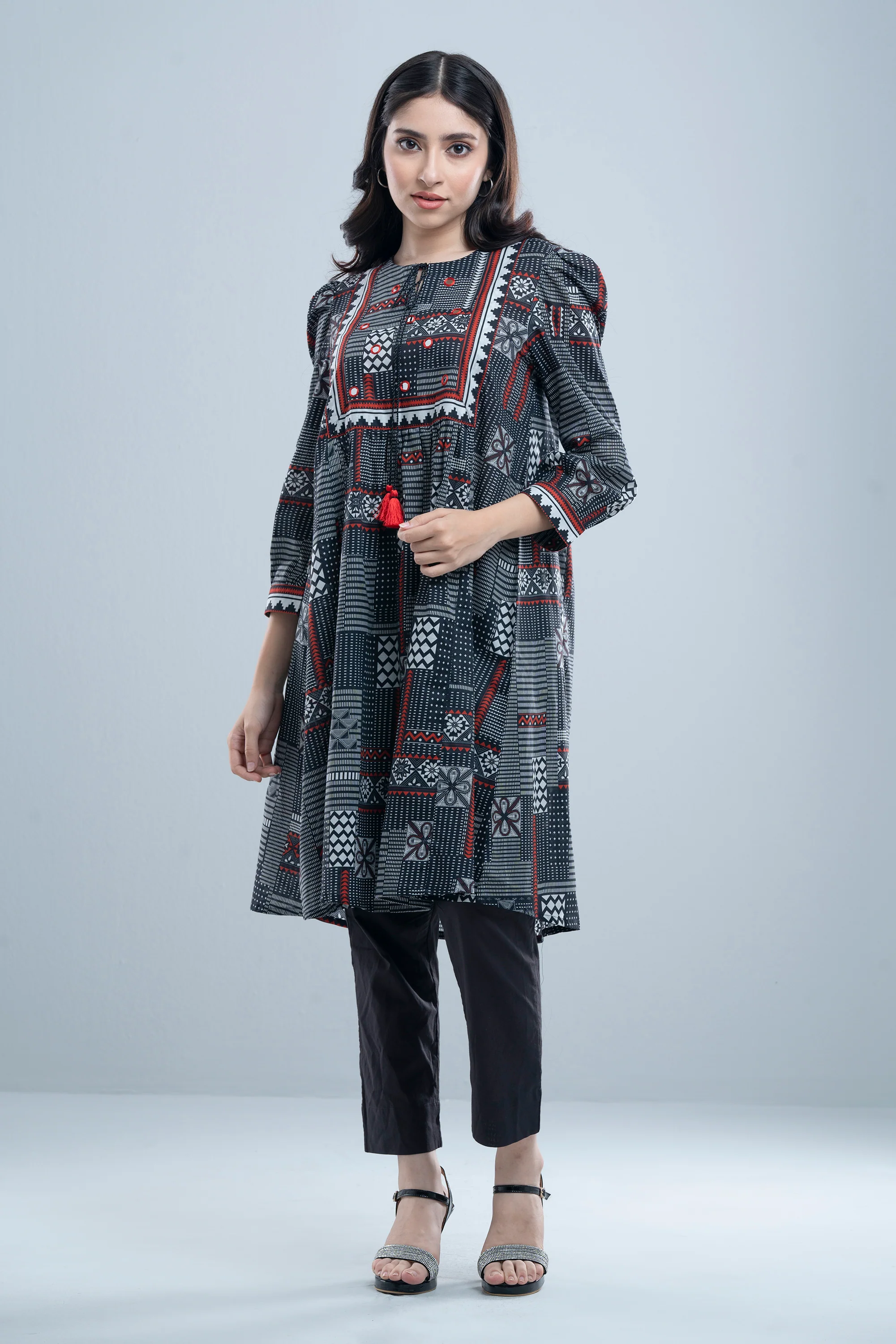 Smart Fit Printed Lawn Kurta - Image 12