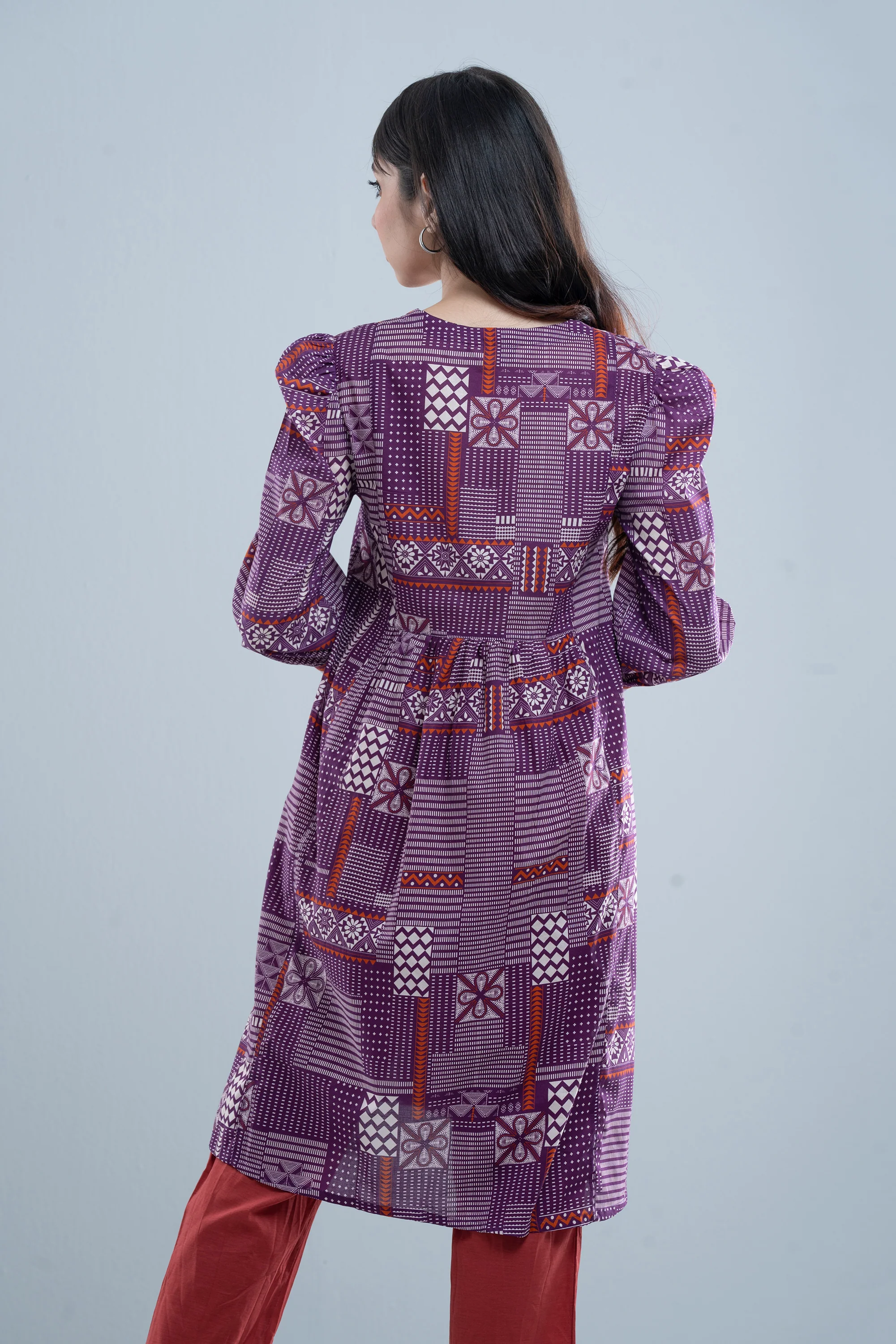 Smart Fit Printed Lawn Kurta - Image 5