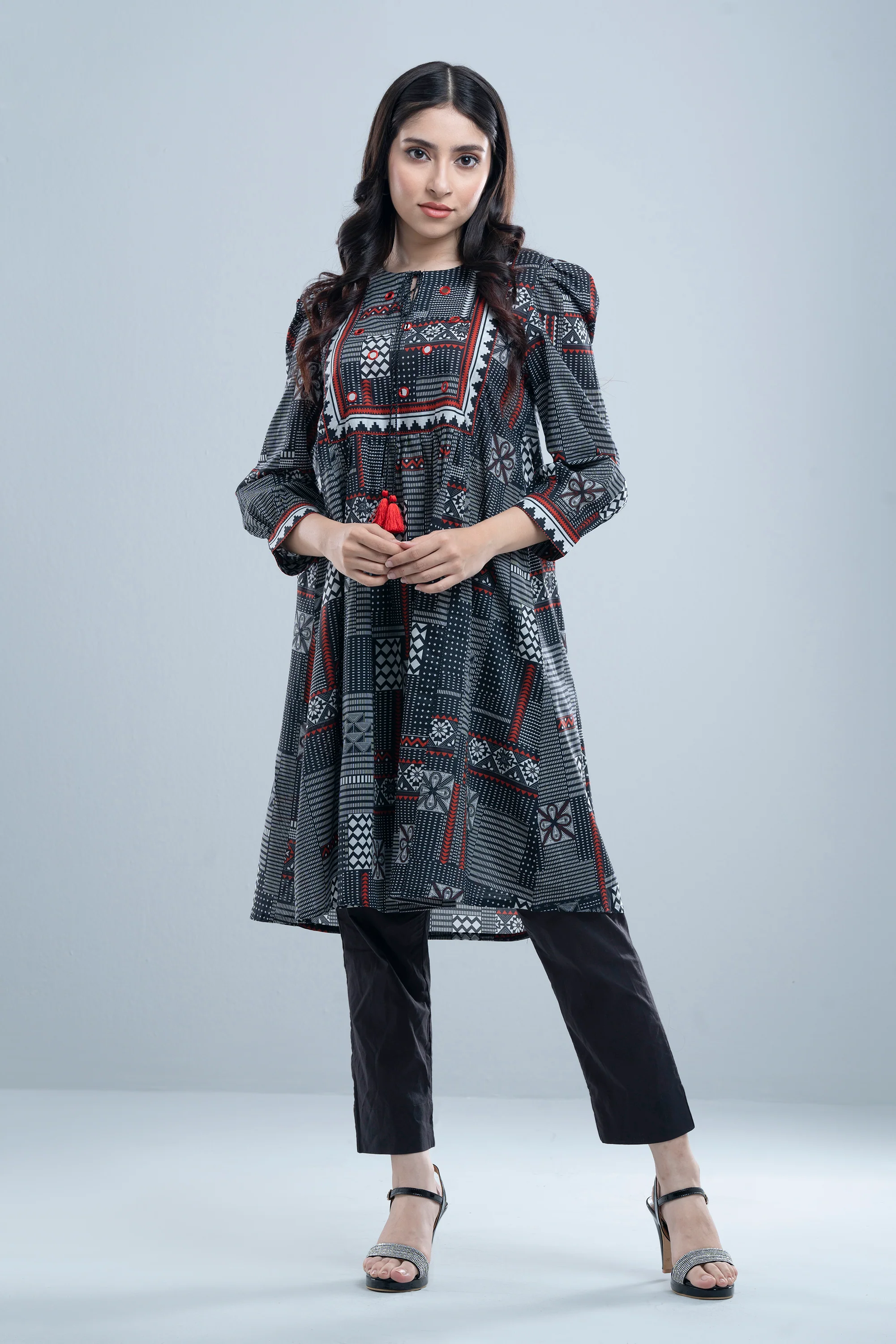 Smart Fit Printed Lawn Kurta - Image 7