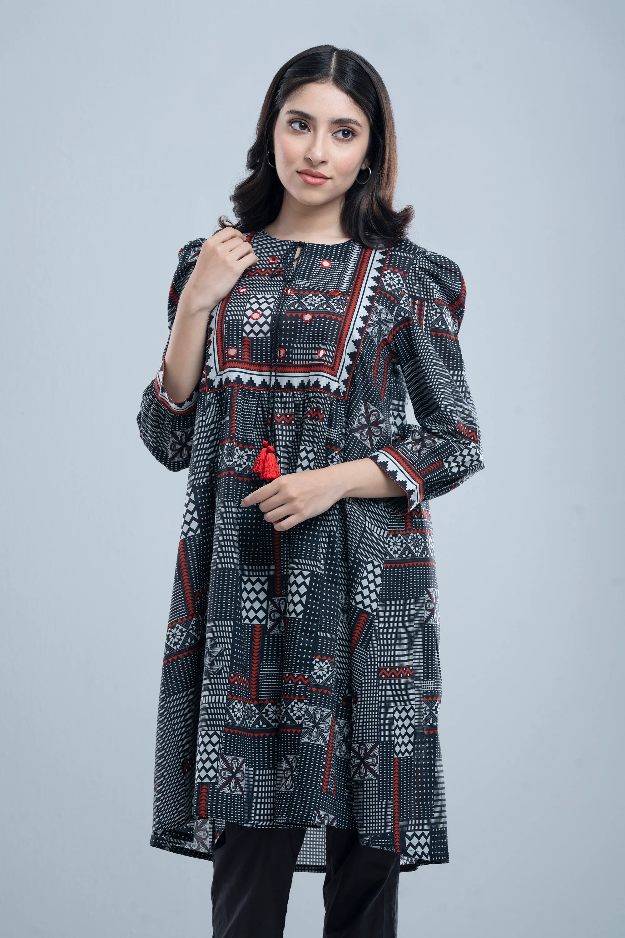 Smart Fit Printed Lawn Kurta - Image 8