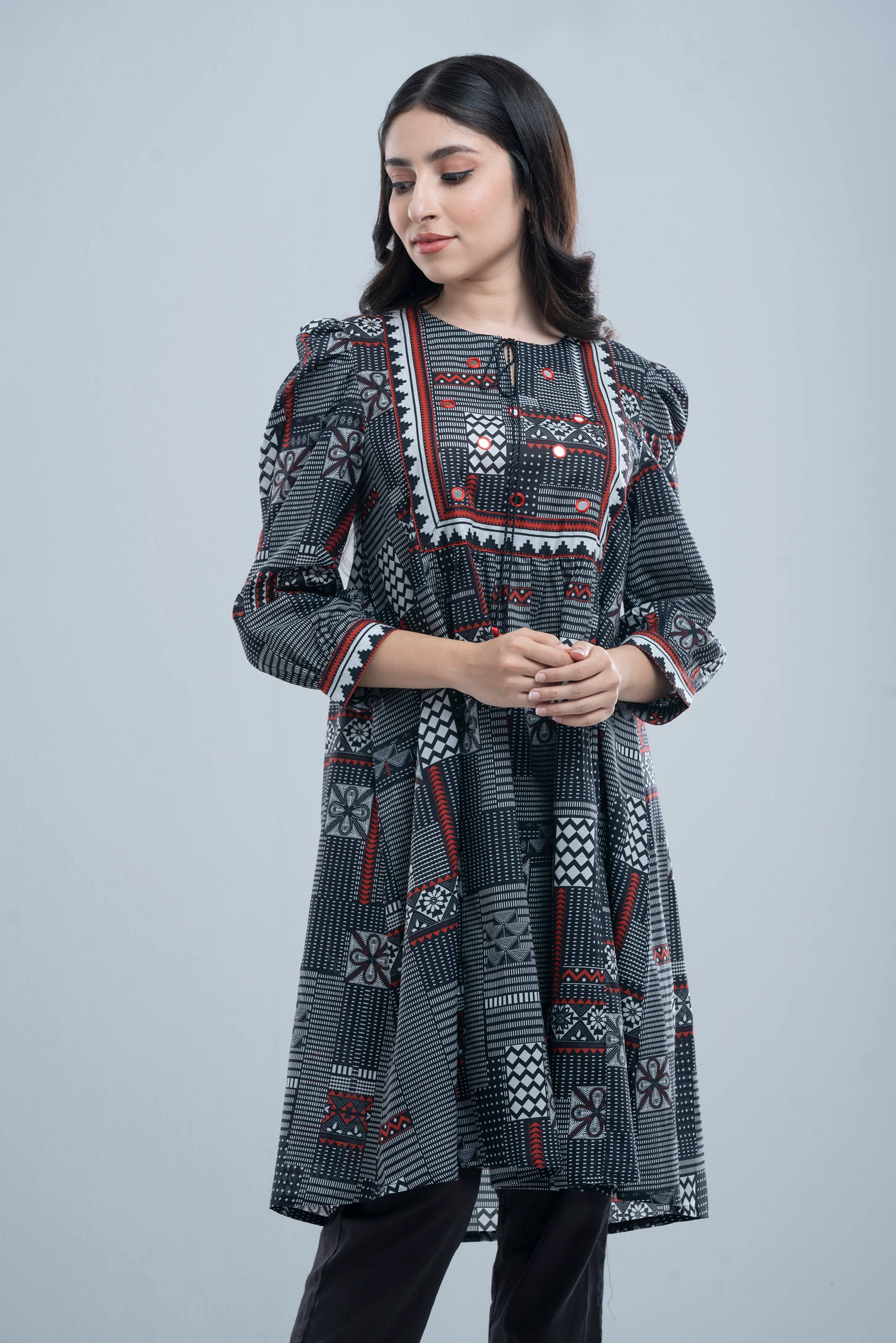 Smart Fit Printed Lawn Kurta - Image 9
