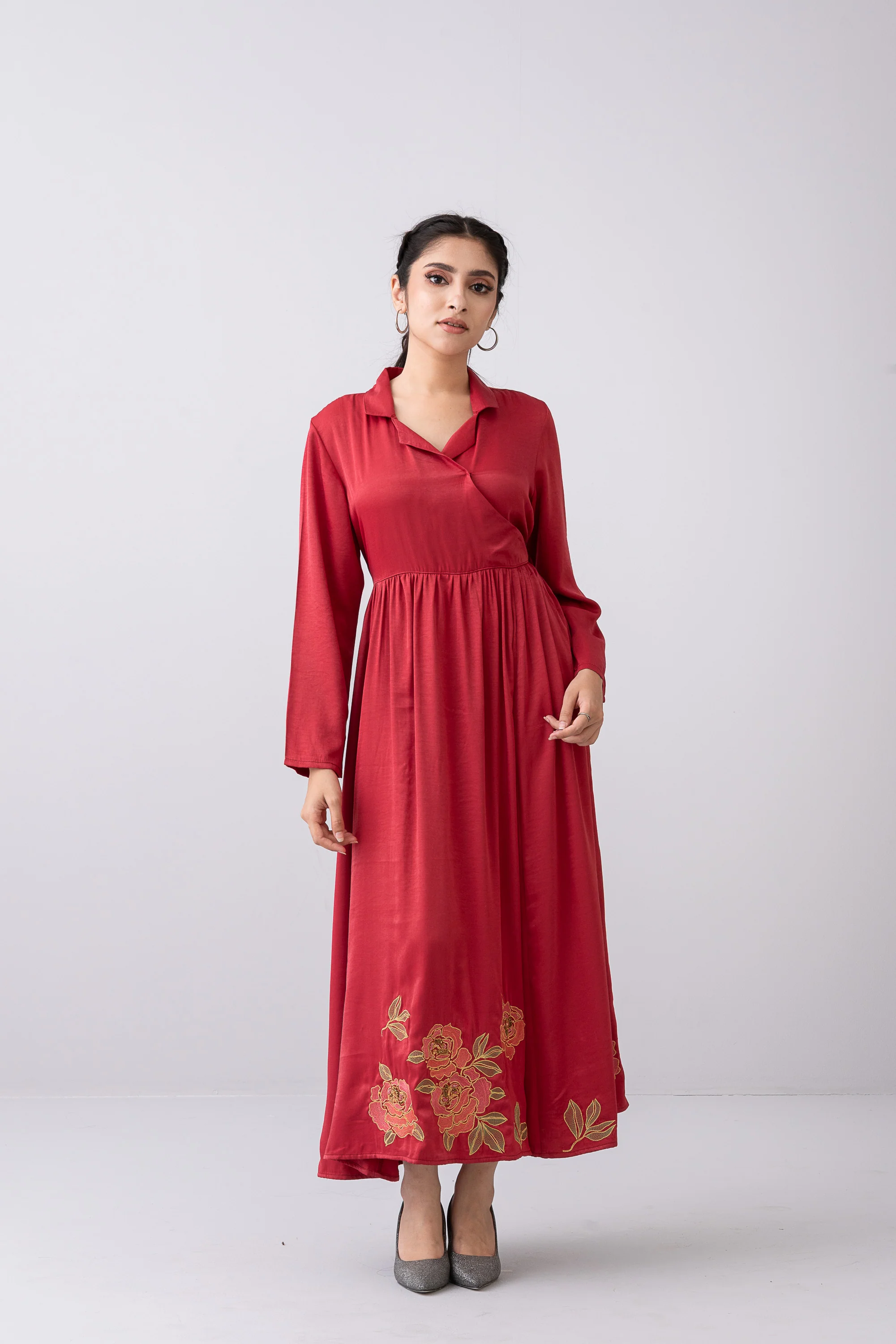 Rose-Detailed Satin Long Dress - Image 3
