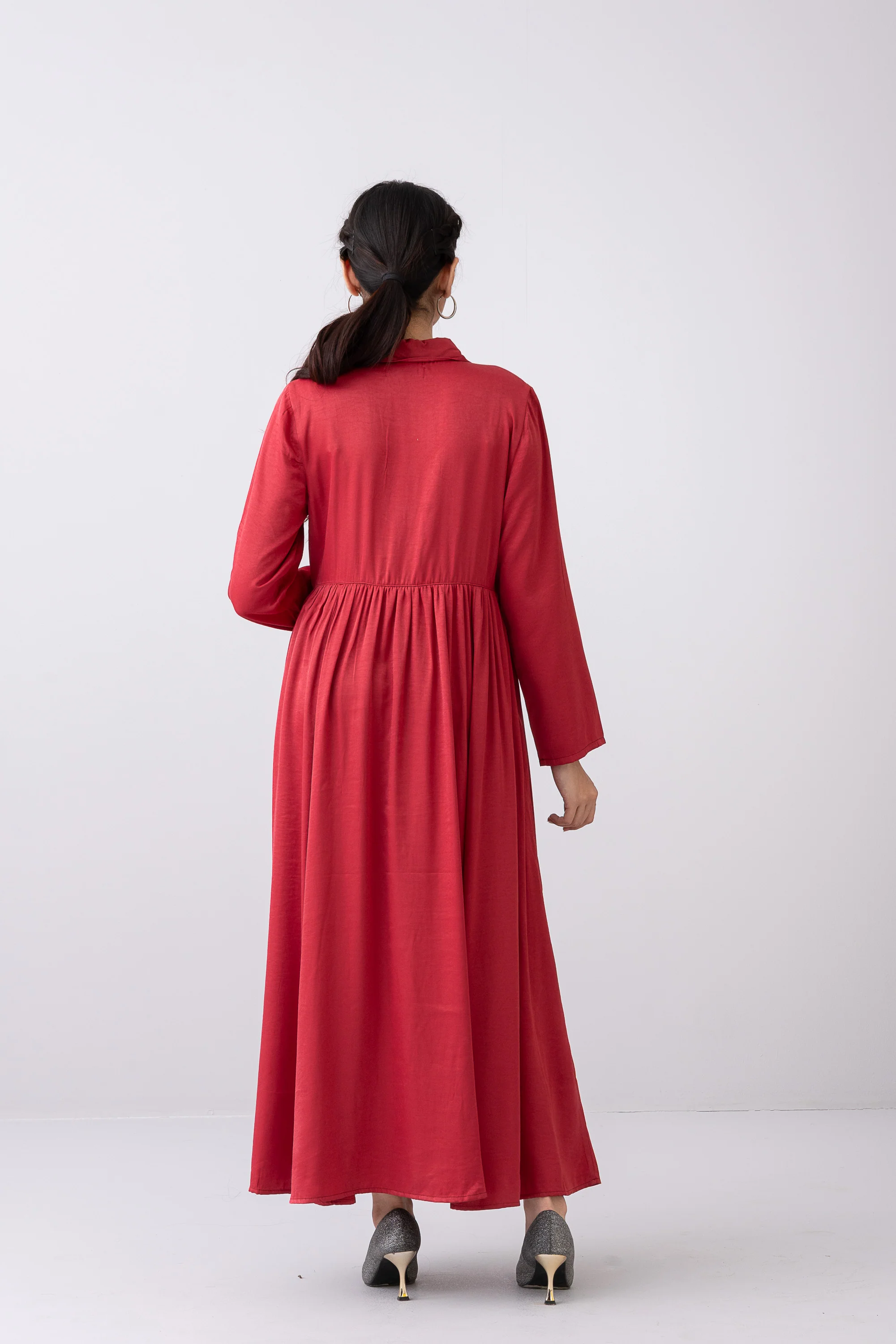 Rose-Detailed Satin Long Dress - Image 5