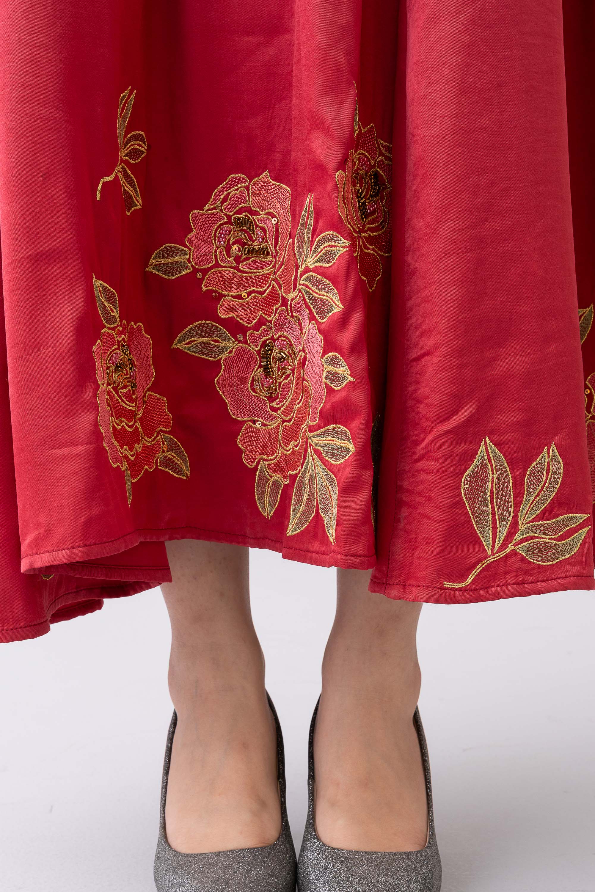 Rose-Detailed Satin Long Dress - Image 6