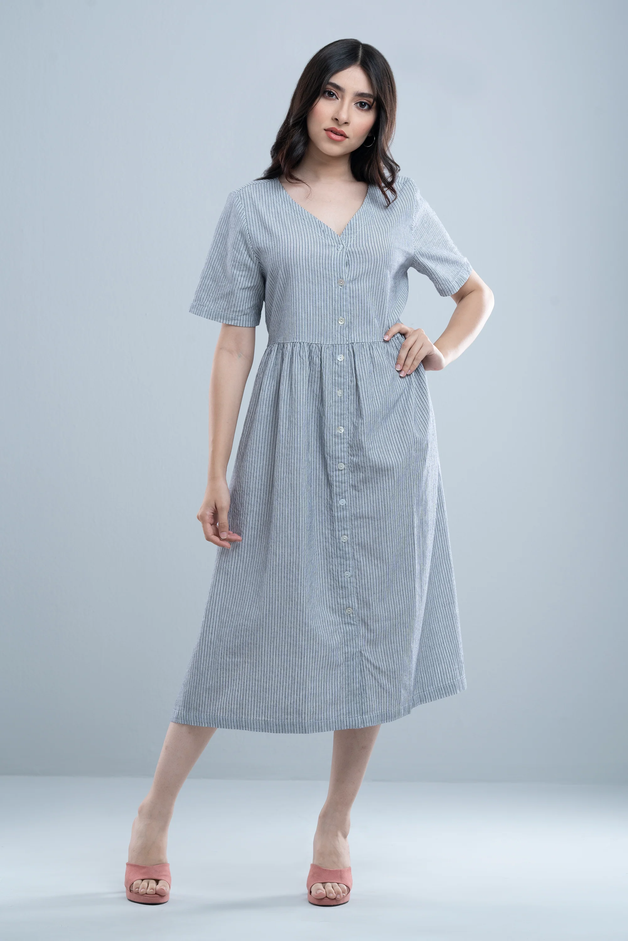 Classic Shirt-Patterned V-Neck Dress - Image 3