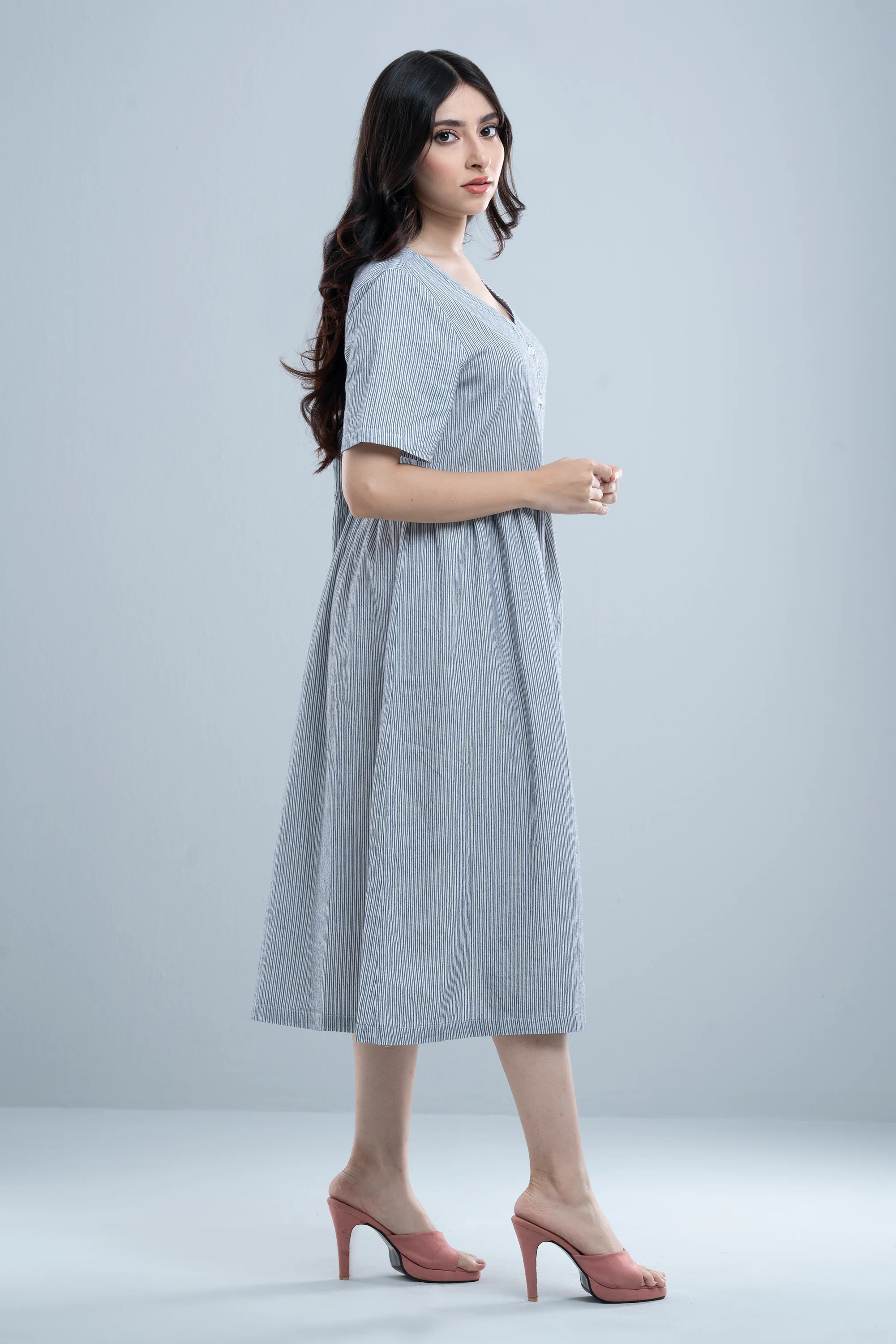 Classic Shirt-Patterned V-Neck Dress - Image 4
